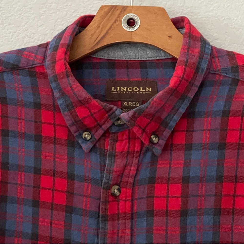 Lincoln Outfitters Men’s Flannel Shirt Size XL Reg in Red & Blue Plaid w/ Pocket